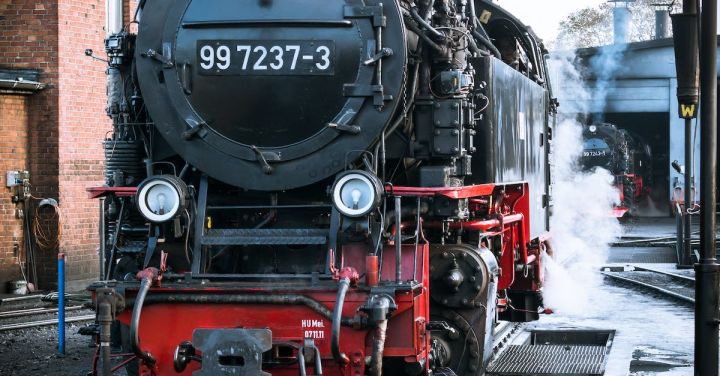 Steam Locomotives - Locomotive Engine